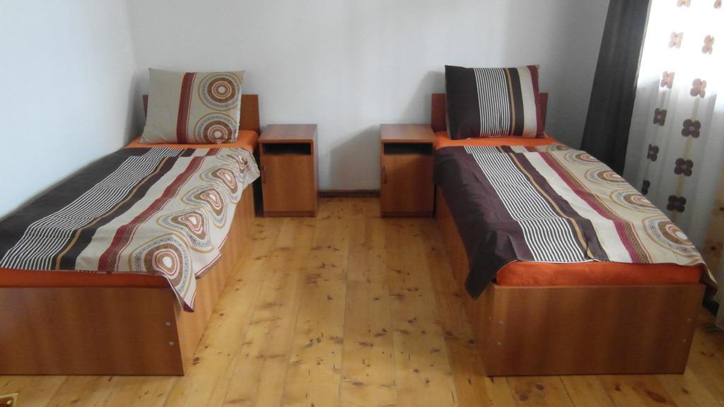Gvirilas Sakhli Guest House Khashuri Zimmer foto